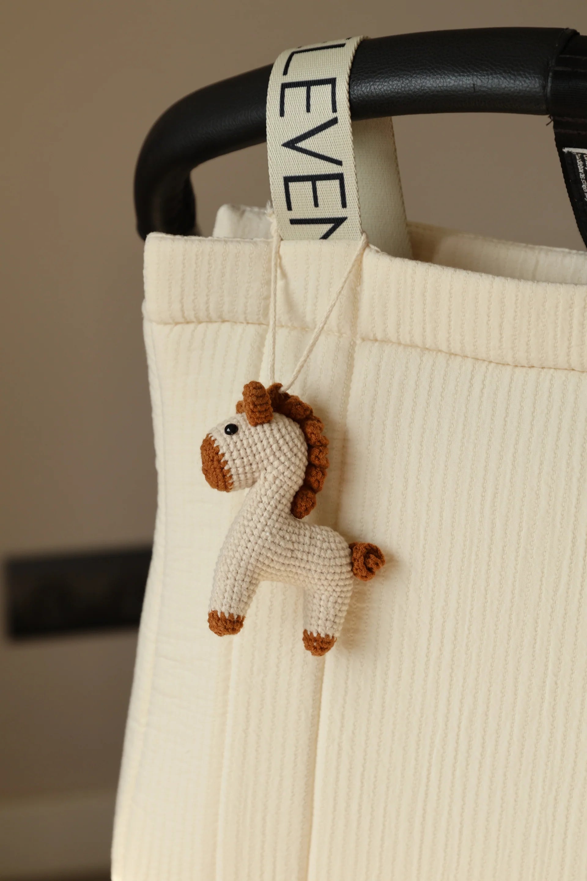 Charm caballito blanco