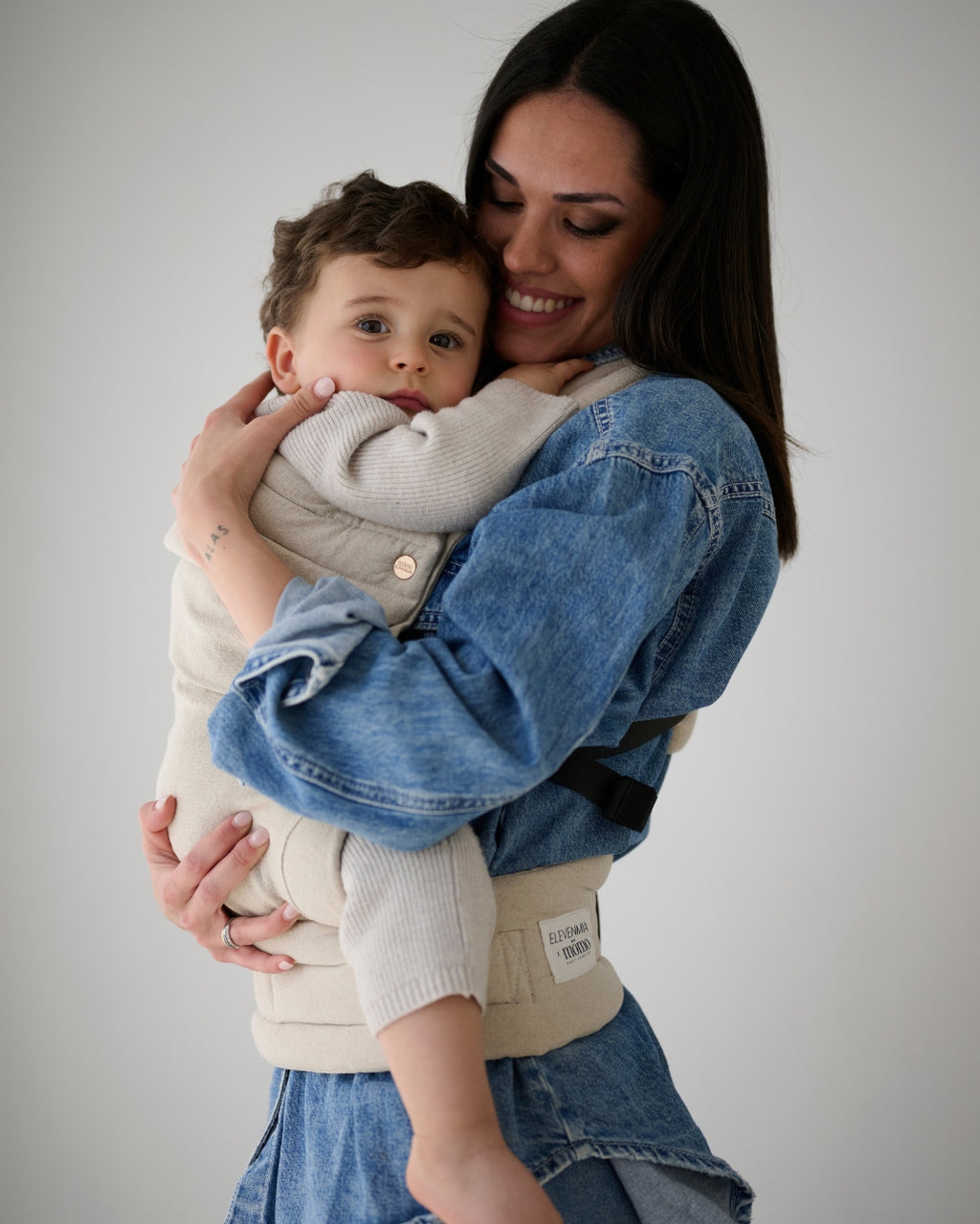 Portabebe Beige lino Mömo X Elevenmia