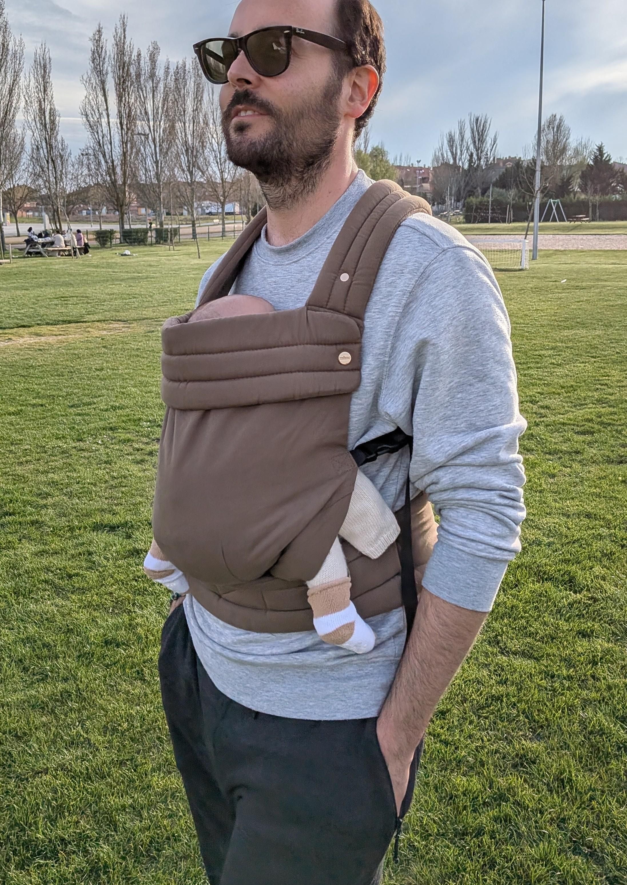 Portabebé ergonómico Momo Taupe