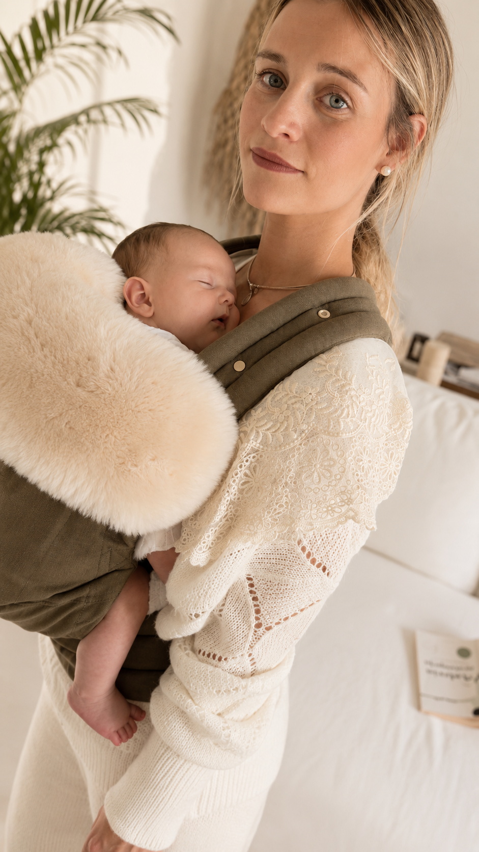 (PREORDER ENVÍO 25/09/26) mömo Premium Merino™ Carrier - Crema